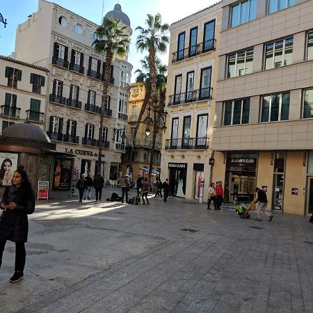 Apartamentos Arc Felix Saenz 2 2 Malaga Luaran gambar