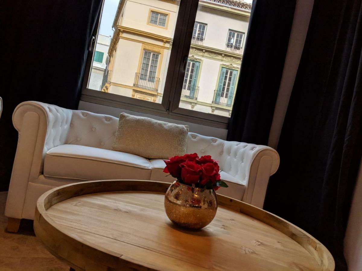 Apartamentos Arc Felix Saenz 2 2 Malaga Luaran gambar